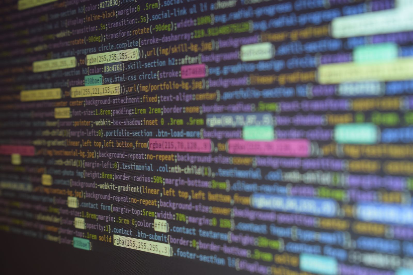 Стена CSS-кода с фонами и градиентами — стили с встроенными иконками