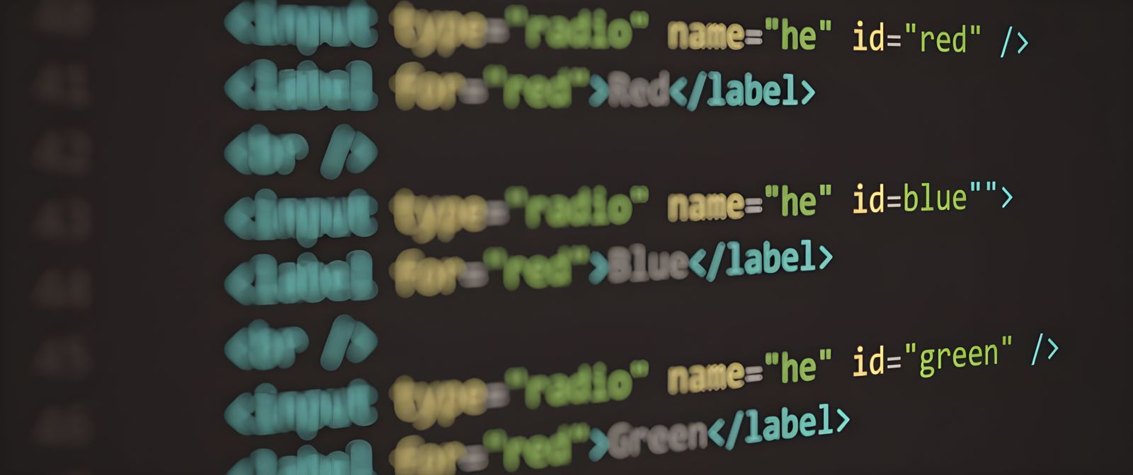 Крупный план HTML-кода с тегами input и атрибутами