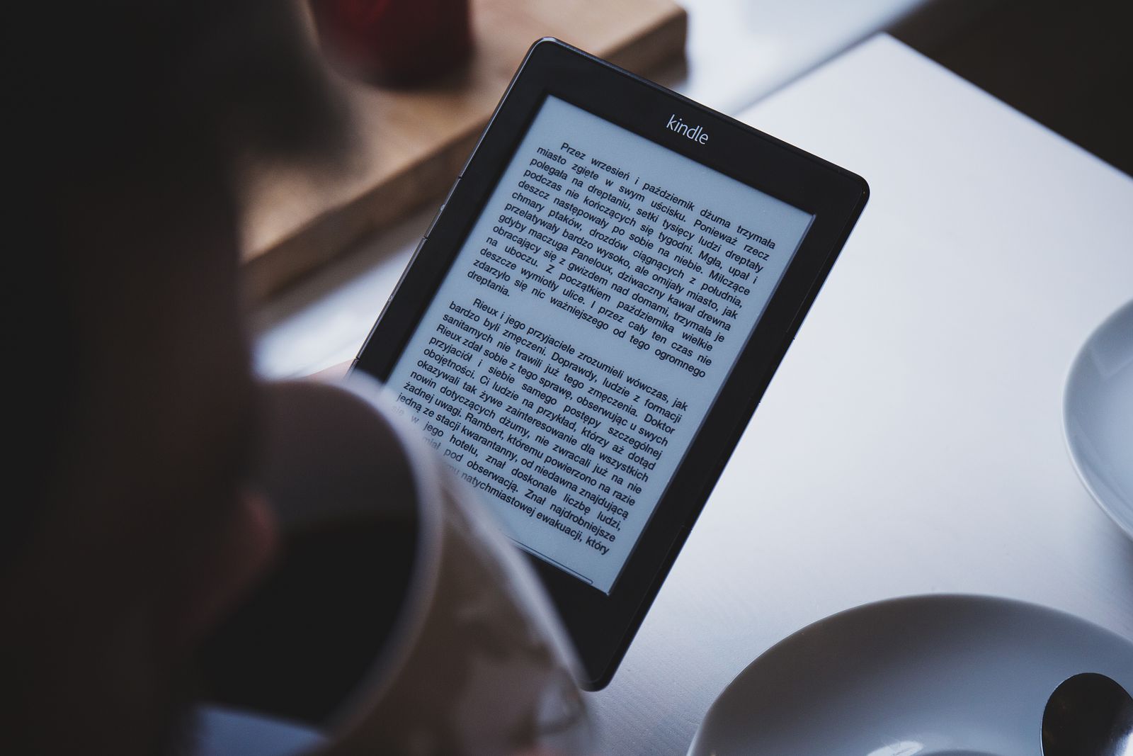 Форматы для Kindle: MOBI, AZW3, EPUB